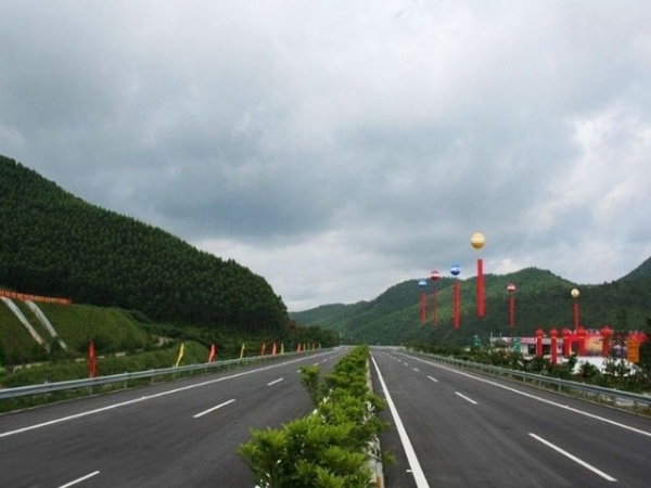 濟青高速公路七標(biāo)工程-中鐵三公司
